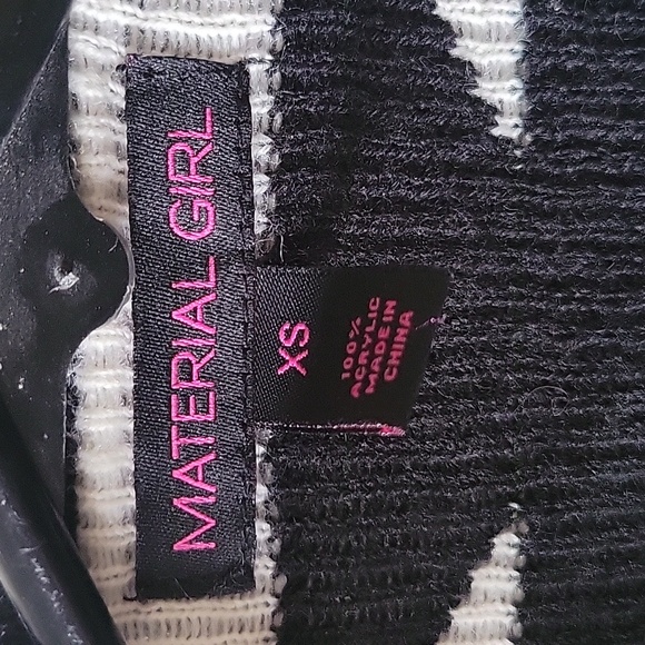 Material Girl Illuminati Cardigan XS - Picture 2 of 3